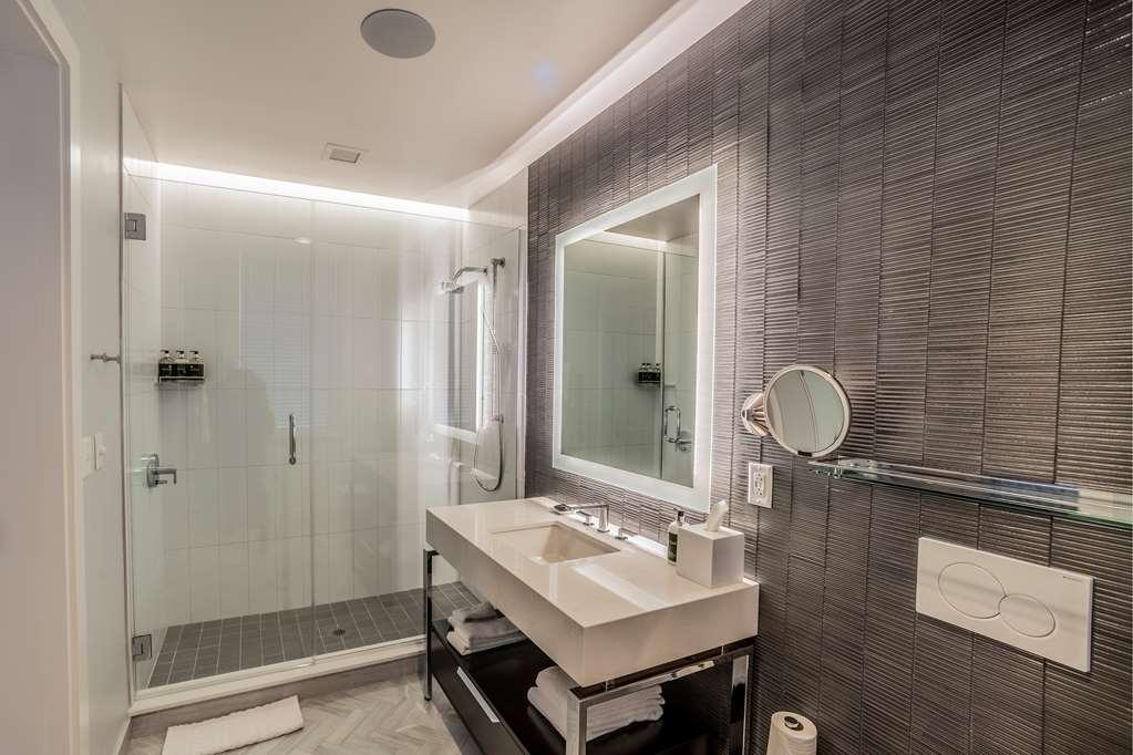 The Beatrice Hotel Providence Room photo
